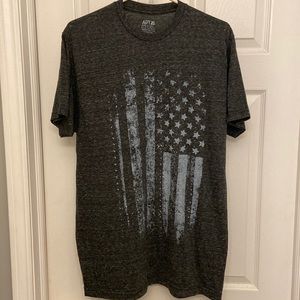 Men’s American Flag tee shirt